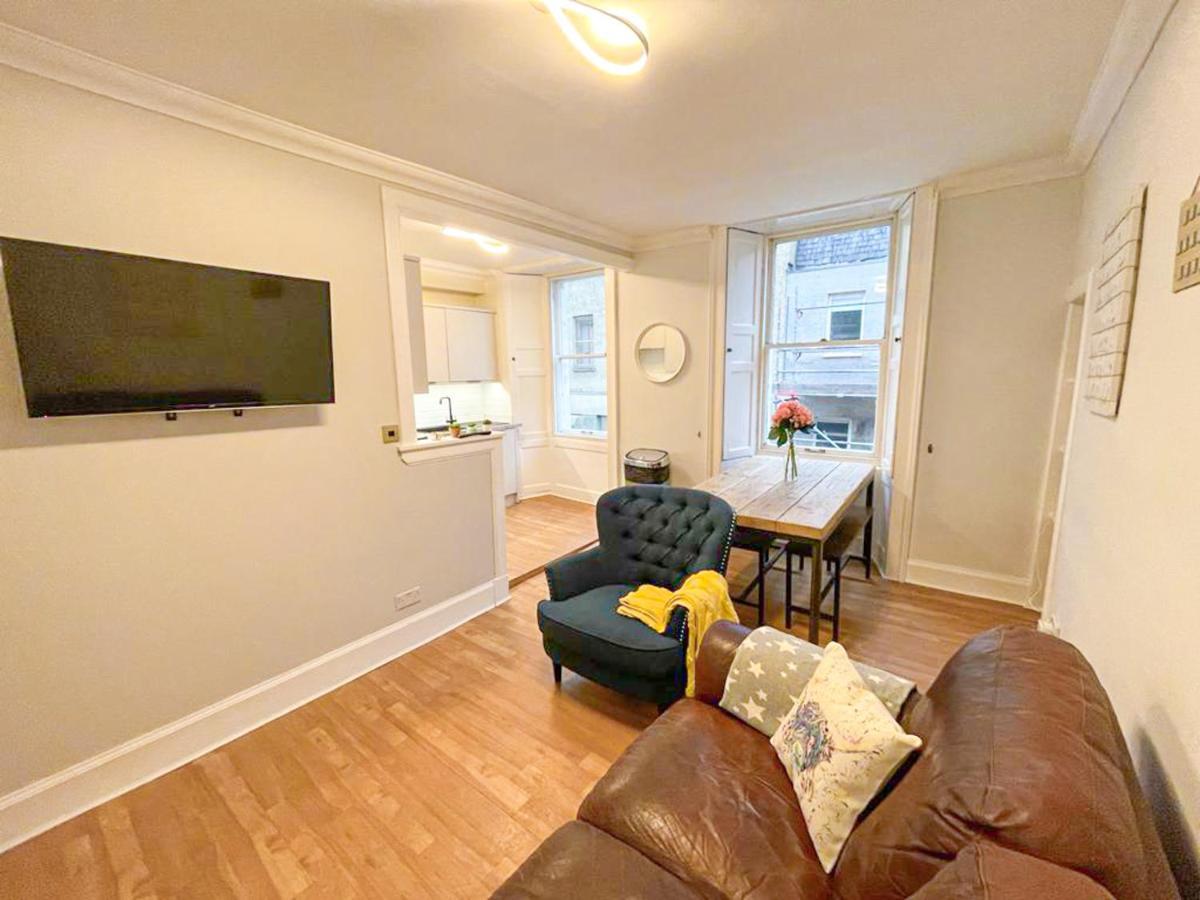 Rose Street'S Hidden Treasure- 2Bed Newly Refurbished Apt Edinburgh Dış mekan fotoğraf