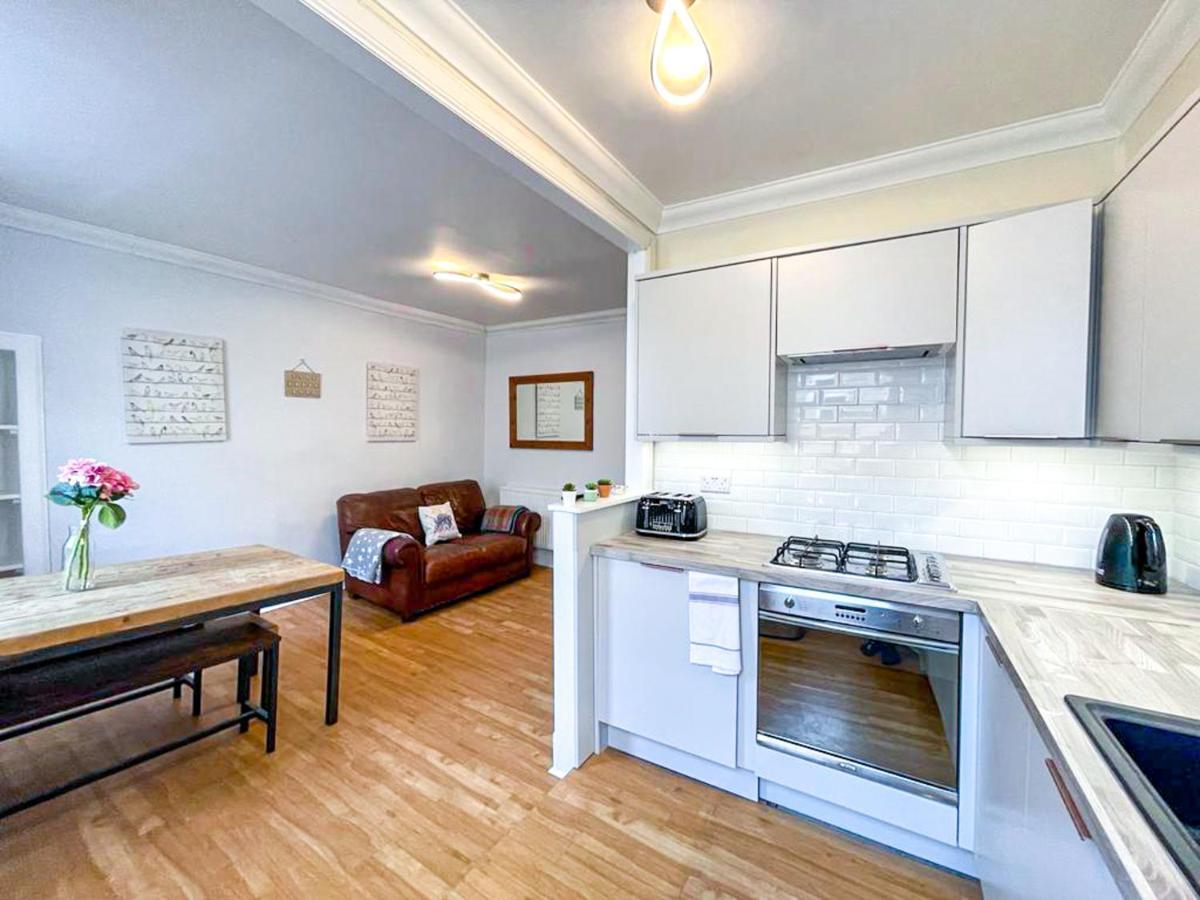 Rose Street'S Hidden Treasure- 2Bed Newly Refurbished Apt Edinburgh Dış mekan fotoğraf