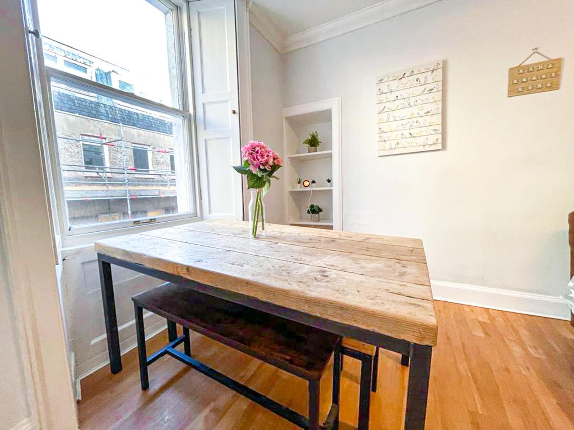 Rose Street'S Hidden Treasure- 2Bed Newly Refurbished Apt Edinburgh Dış mekan fotoğraf